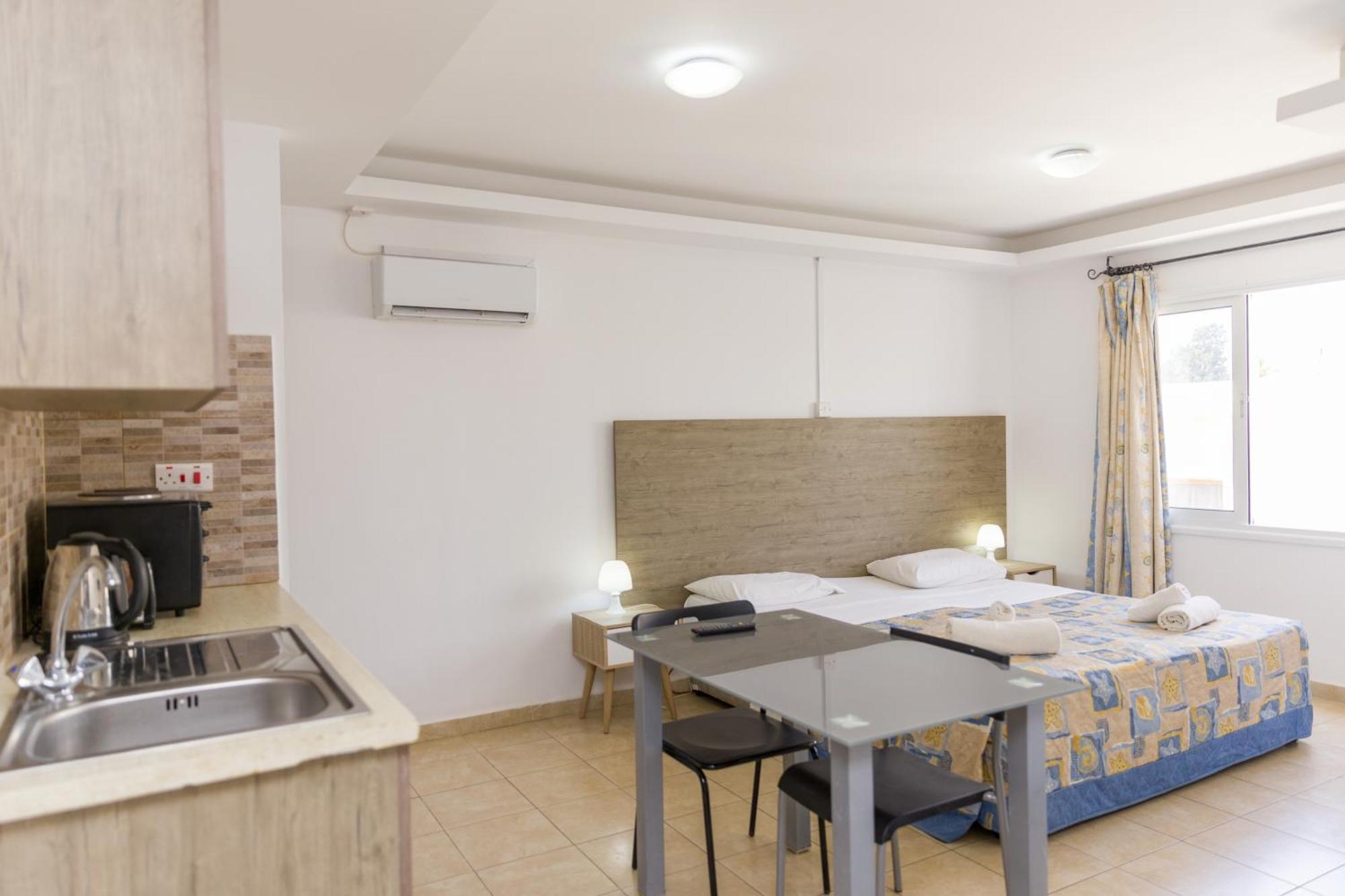 Alecos Hotel Apartments Paphos Exterior foto
