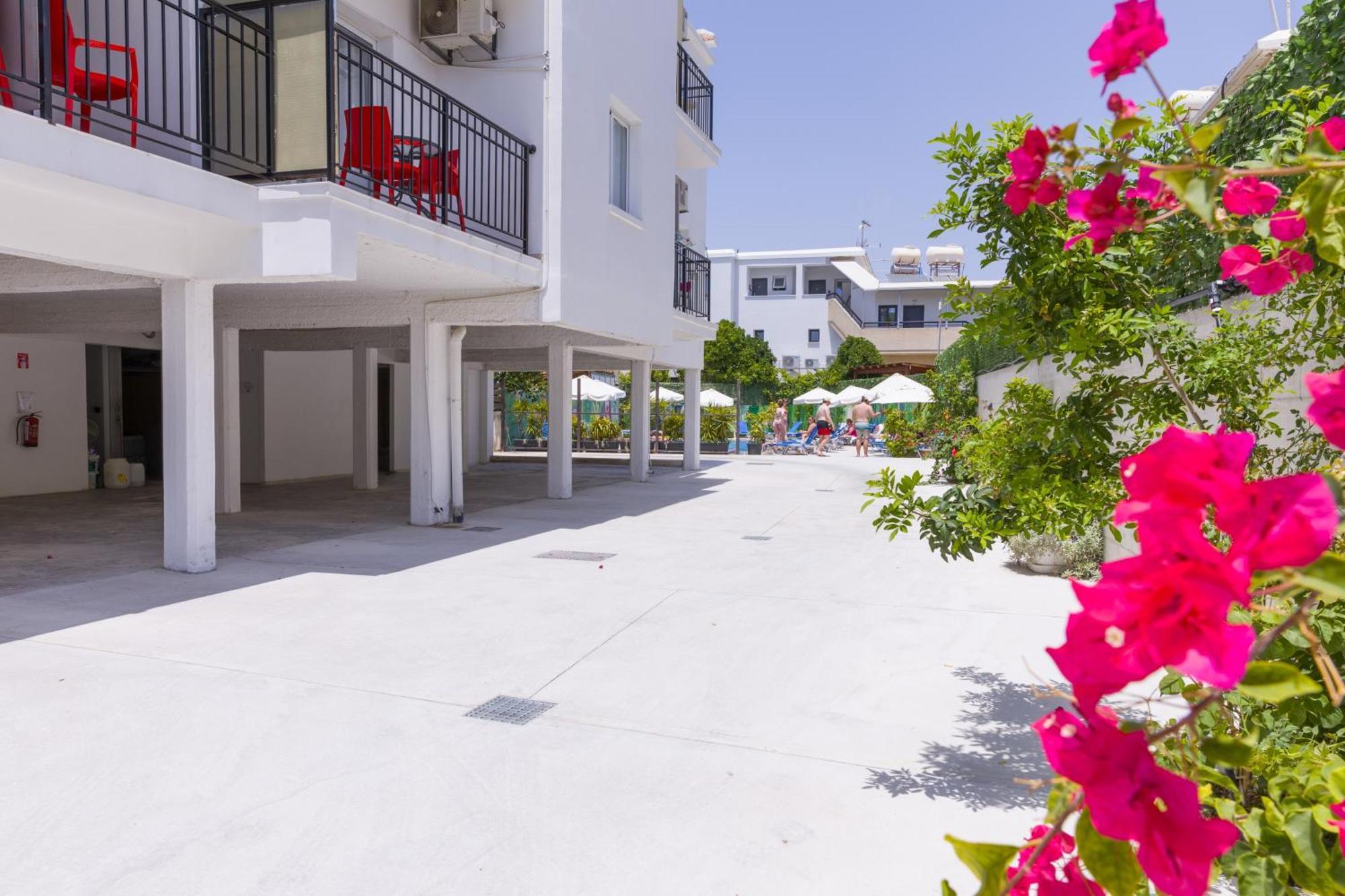Alecos Hotel Apartments Paphos Exterior foto